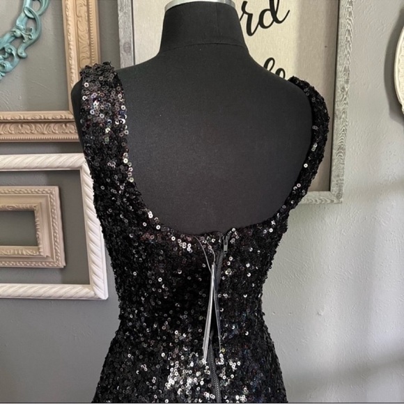 French Connection Sequin Midi Dress in Black Hologram - Picture 7 of 11